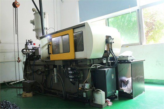 Hongyi factory equipment