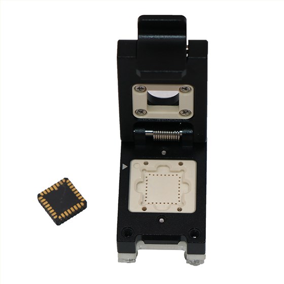 LCC32 0.89 8.84x8.84 burn in socket LCC32 0.89 8.84x8.84 burn in socket