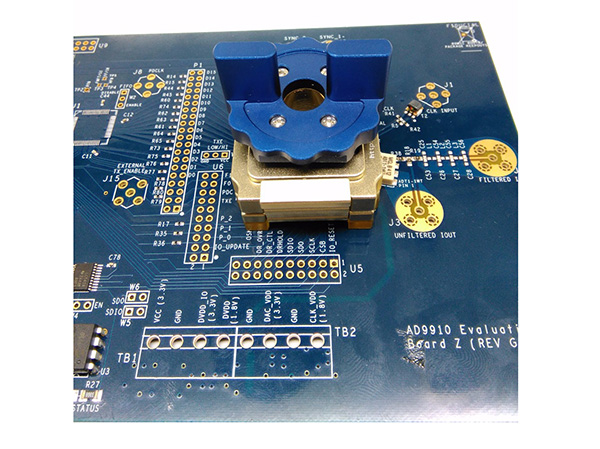 QFP100 IC test fixture Pogopin Contact Type Clamshell Structure