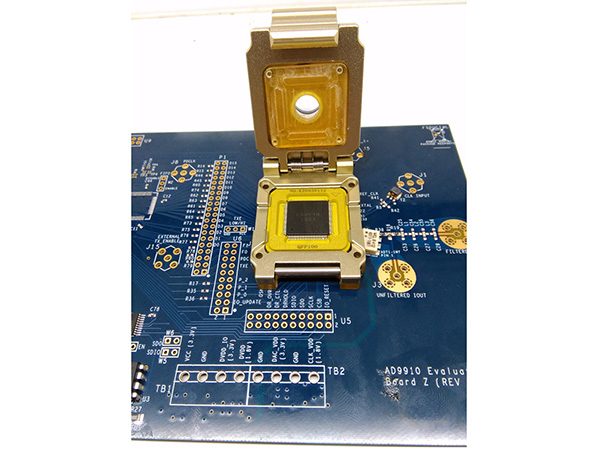 QFP100 IC test fixture Pogopin Contact Type Clamshell Structure
