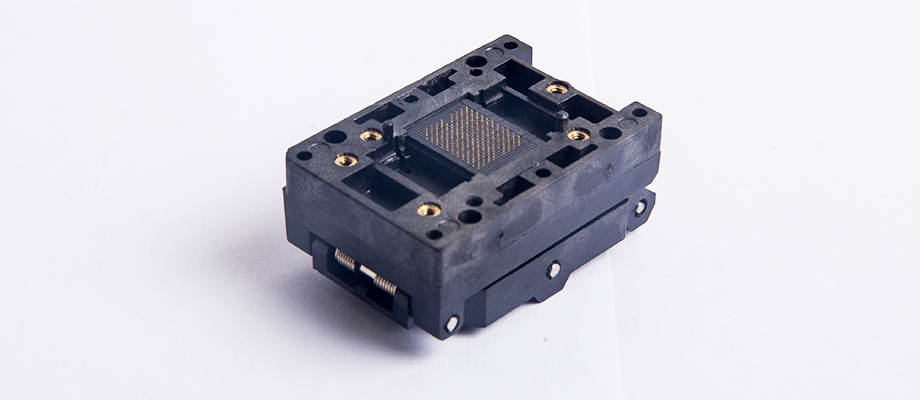 BGA152-132 clamshell burn in socket